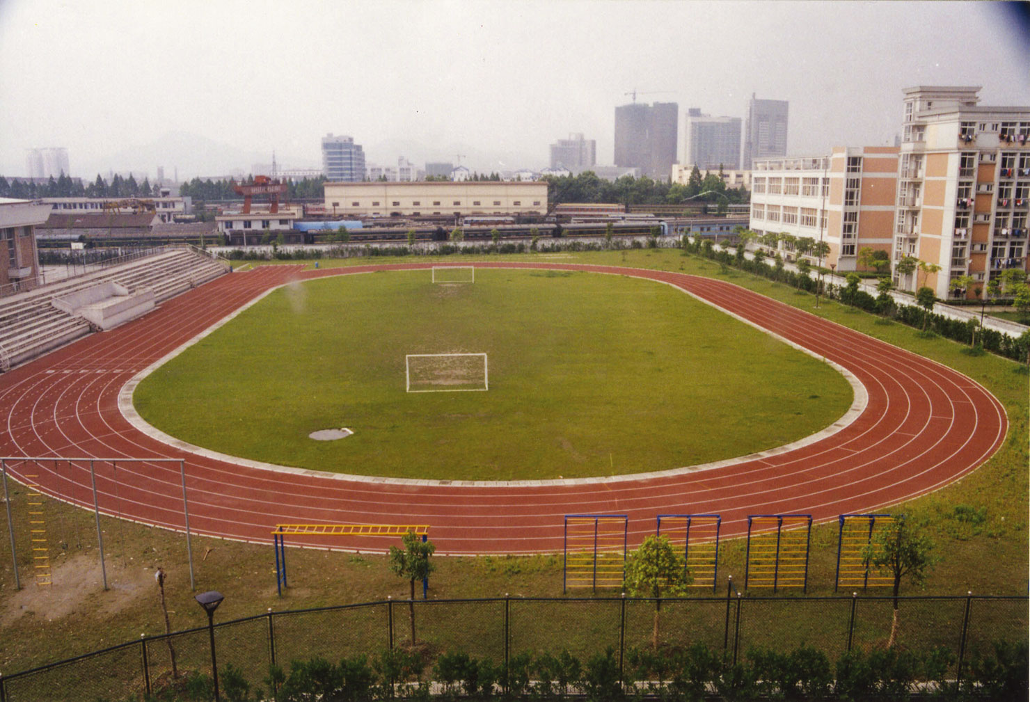 田径训练基地-田径训练器材表